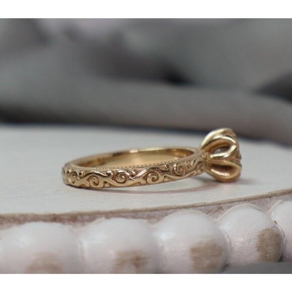 James Avery Gold Ring with Clear Stone - Picture 4 of 6